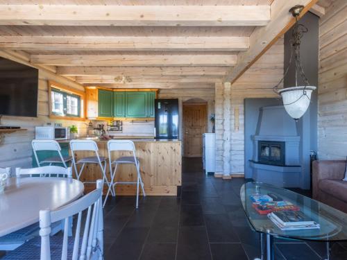 Chalet Vinterro by Interhome in 크리스티안산 시티 센터