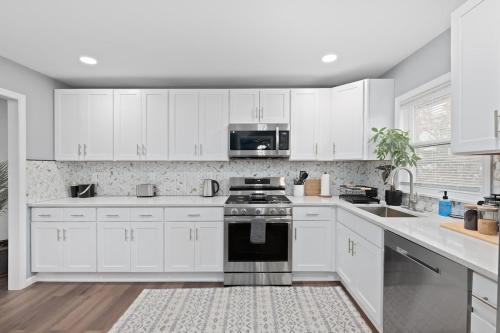 Cozy Home, 17 min from NYC, 2 Parking Spaces in ริดจ์ฟิลด์ พาร์ค (NJ)