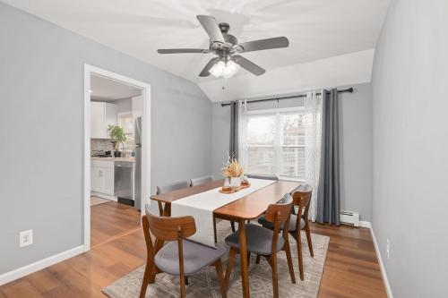 Cozy Home, 17 min from NYC, 2 Parking Spaces in ริดจ์ฟิลด์ พาร์ค (NJ)