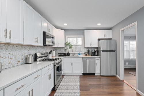 Cozy Home, 17 min from NYC, 2 Parking Spaces in ริดจ์ฟิลด์ พาร์ค (NJ)