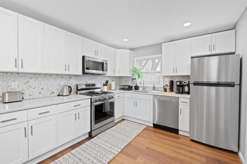 Cozy Home, 17 min from NYC, 2 Parking Spaces in ริดจ์ฟิลด์ พาร์ค (NJ)