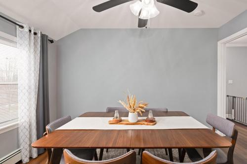 Cozy Home, 17 min from NYC, 2 Parking Spaces in ริดจ์ฟิลด์ พาร์ค (NJ)