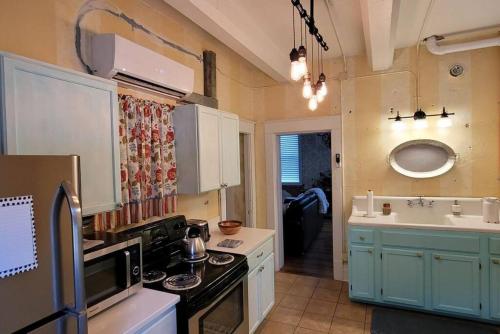 Konyha, Converted Historic Jailhouse in Memphis