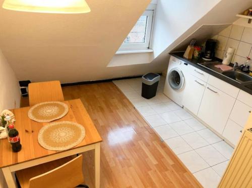 Zentrale 1 Zimmer Wohnung mit Küche, Frankfurt/Main (photo 3)