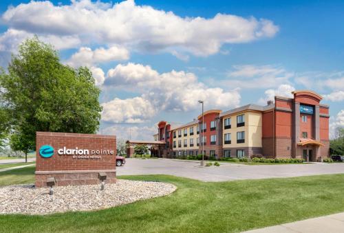 Quality Inn & Suites Airport North - image 6