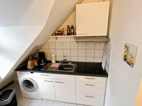 Zentrale 1 Zimmer Wohnung mit Küche, Frankfurt/Main (photo 6)