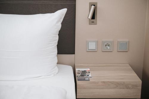 Double Room image 6