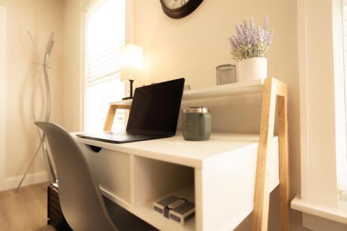 . Work, Rest and Gather - Spacious 3BR with Modern Charm