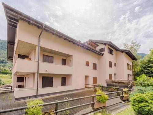 Apartment La Casa dei Frassini by Interhome in Strembo