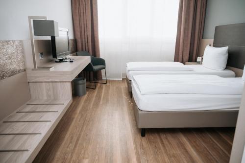 Double Room image 8