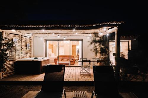 2 bedrooms, 2 beds