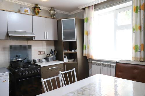 Cocina, Naryn Guest House in Naryn