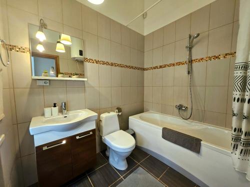 Avocado Old Town Spacious Apartment near Dome Square, Riga (Foto 9)
