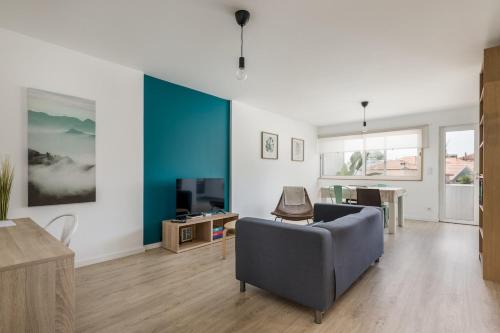 Porto Serenity - Central Apartment with a Balcony in Aldobar
