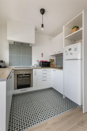 Porto Serenity - Central Apartment with a Balcony in Aldobar