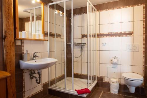 Three-Bedroom Apartment image 5