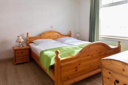 One-Bedroom Apartment image 8