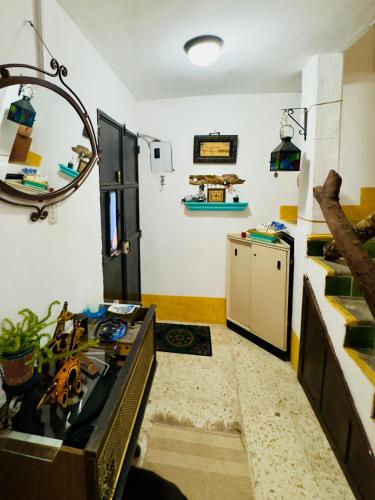 Centric Full Apartment with Terrace, Antigua Guatemala (photo 3)