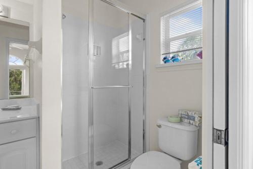 Three-Bedroom Apartment image 10