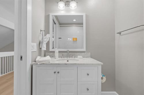 Three-Bedroom Apartment image 10