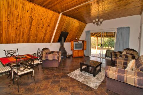 Nullarbor Cottages Room Type - One-Bedroom Chalet