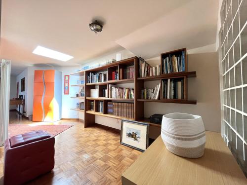 Apartment image 5