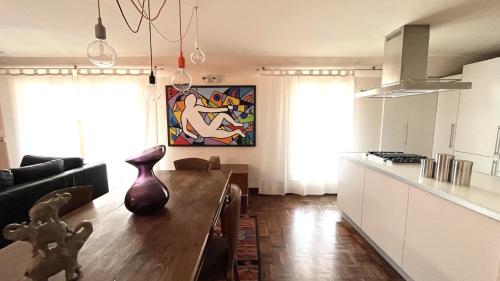 Apartment image 6