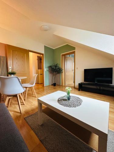 Gemütliche Dachgeschosswohnung -Waldstraßenviertel Leipzig in Leipzig, Deutschland