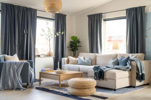 Modern Beachy Home with Terrace Charm First Floor, Båstad