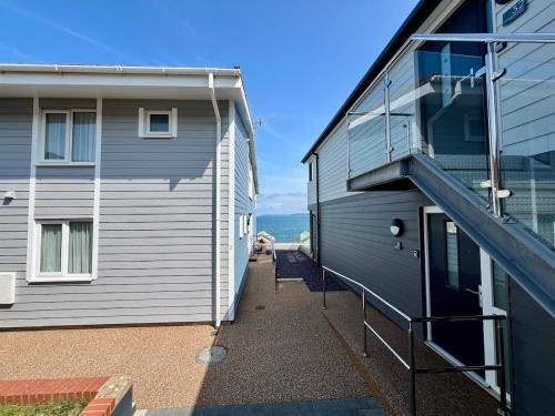 Seaside Getaway with Balcony & Ocean Views - Westward Ho! in Bideford