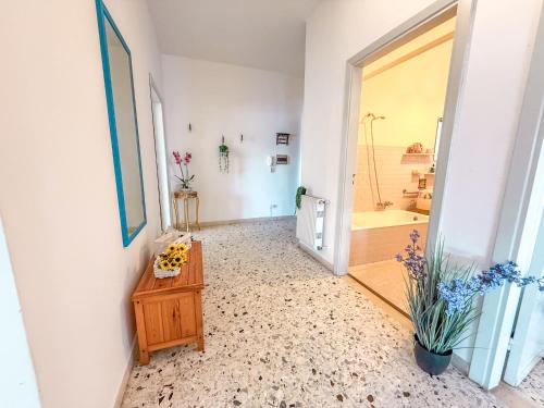 Apartment image 10