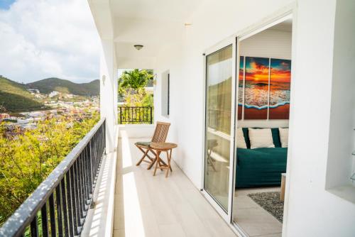 Ocean Sunset Retreat in Little Bay