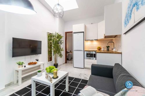 Luxury Apartment Terrace Near Center by TuriVida