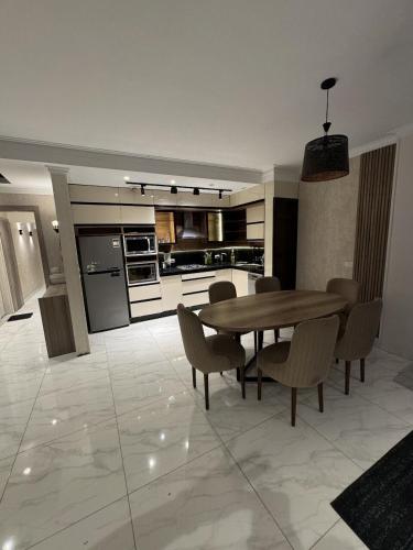 4 beds apt in Stone Residence compound, Il Cairo