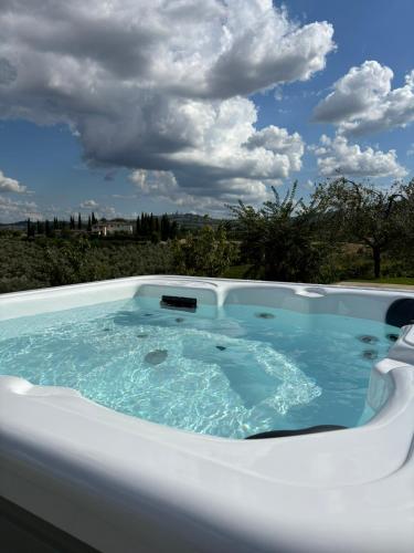 Banheira de hidromassagem, Podere La Quercia in São Gimignano