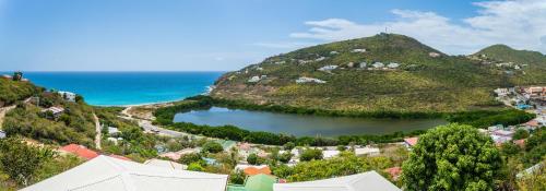 Vistas, Ocean Sunset Retreat in Little Bay