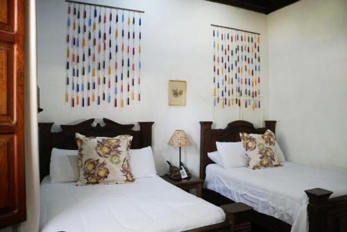 Quadruple Room with Private Bathroom image 2