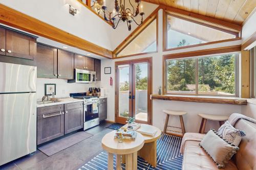 Deerhaven Lodge B