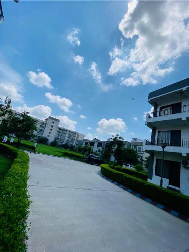 Peaceful 3BHK Villa near All Mandirs Vrindavan - image 4