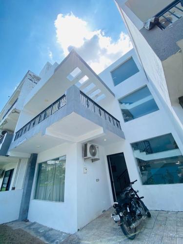 Peaceful 3BHK Villa near All Mandirs Vrindavan - image 2