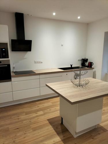 Indivision Bernard Pillaud gîte à louer Puybelliard