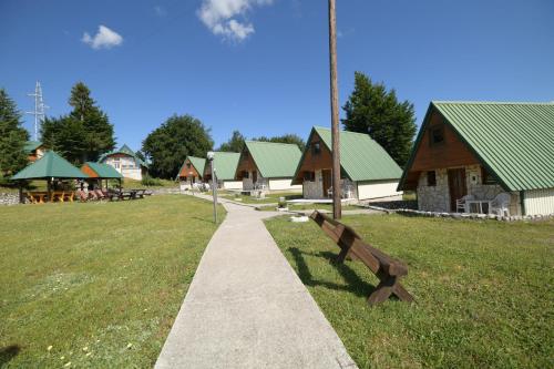 Durmitor Bungalows - image 10