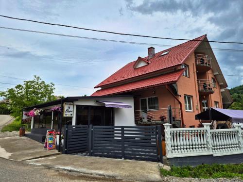 Viesnīcas āriene, La Bujor in Ocna Sugatag
