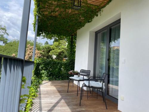 ระเบียง/ชานเรือน, Ubytování uprostřed zeleně (Ubytovani uprostred zelene) in โคฮูโตวิเซ