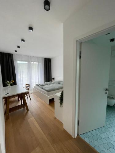 Ubytování uprostřed zeleně (Ubytovani uprostred zelene) in โคฮูโตวิเซ