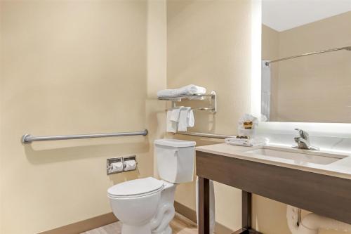 BEST WESTERN PLUS Monica Royale Inn & Suites - image 10