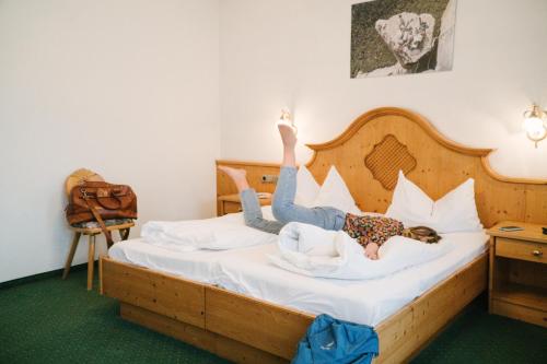Hotel Wochtla Buam Aktivhotel am Kronplatz mit Sauna 5