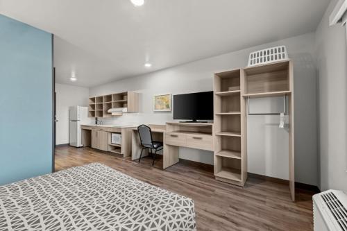 WoodSpring Suites Charlotte - Arrowood