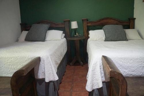 Double Room with Shared Bathroom image 4