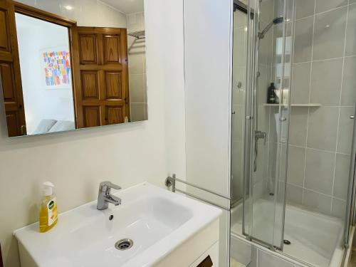 Stunning Intimate views. Terrace Rooftop. BN. - Apartment - Tamariu